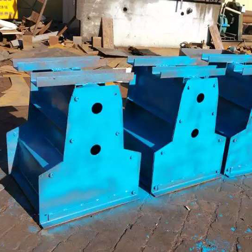 隔离墩钢模具