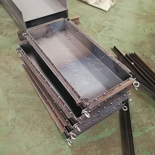 路缘石钢模具